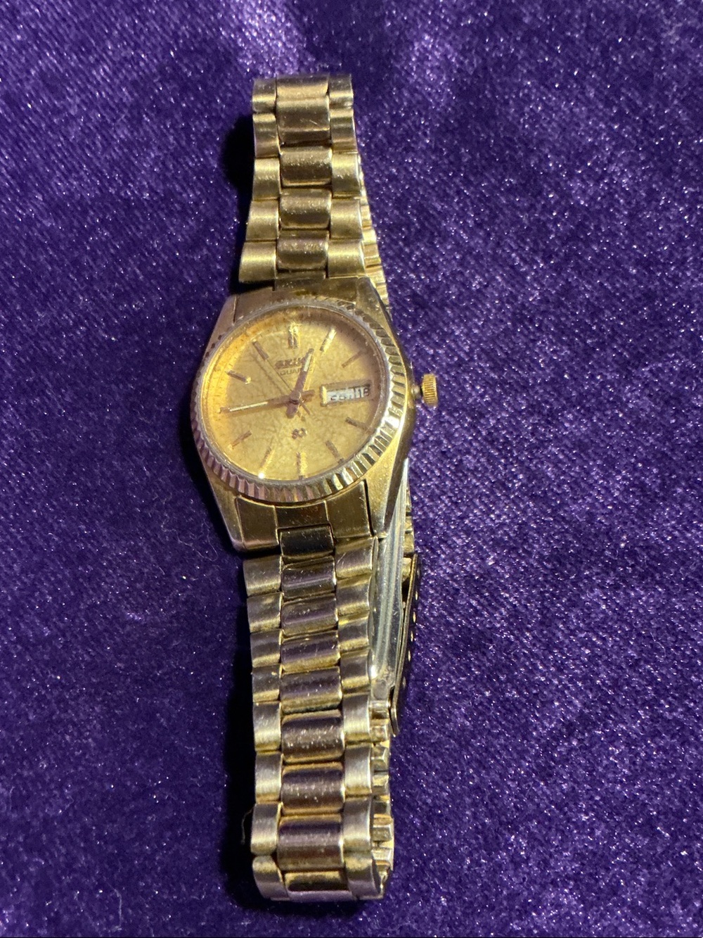 Gold Tone Analog Wristwatch